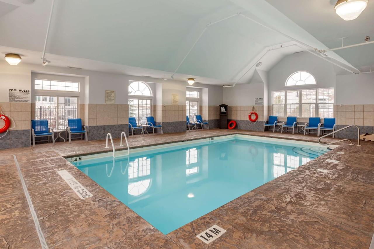 Best Western Plus Woodstock Inn & Suites Eksteriør bilde