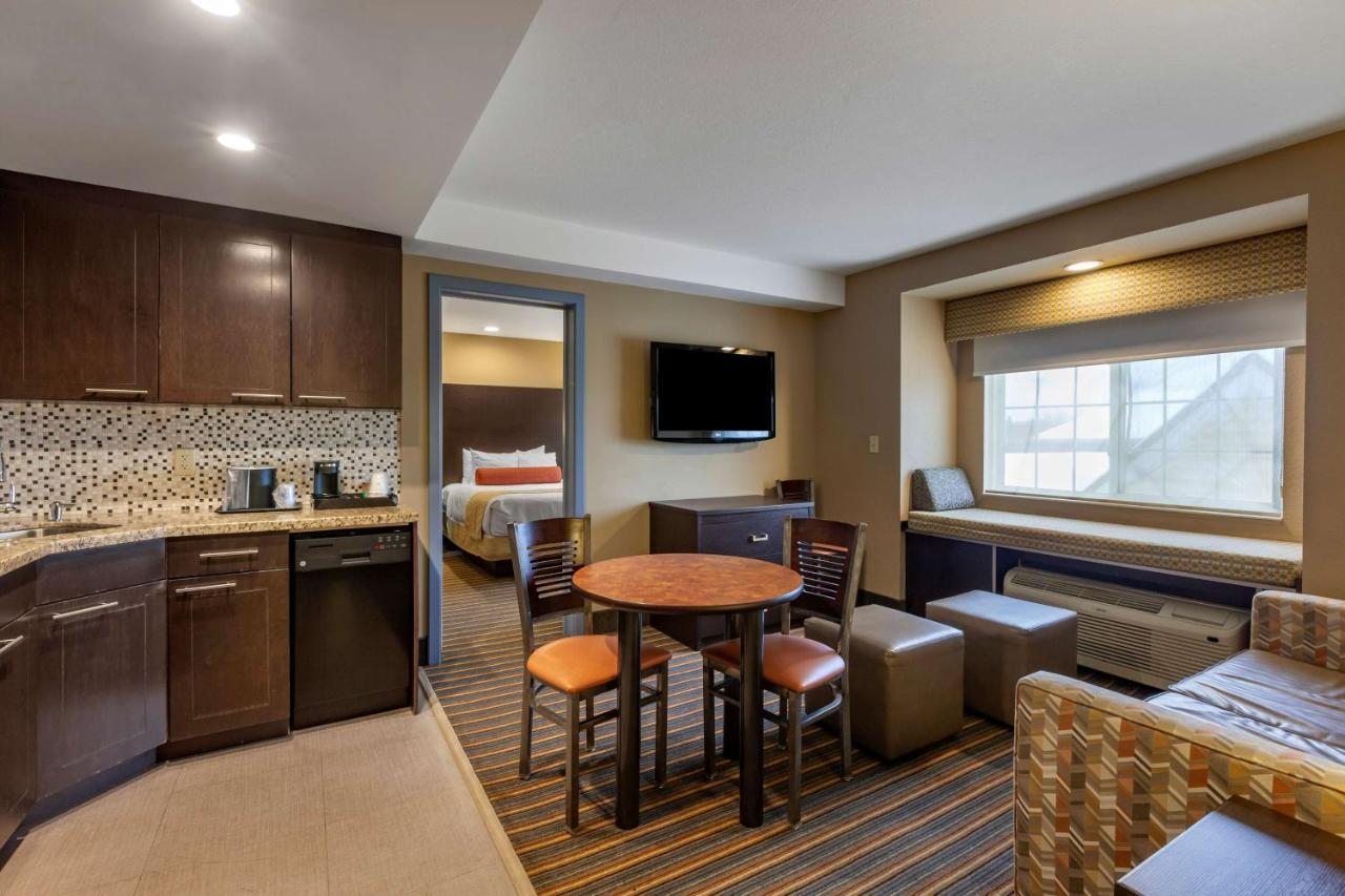 Best Western Plus Woodstock Inn & Suites Eksteriør bilde