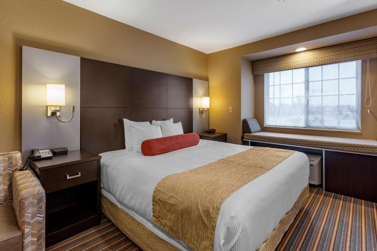 Best Western Plus Woodstock Inn & Suites Eksteriør bilde