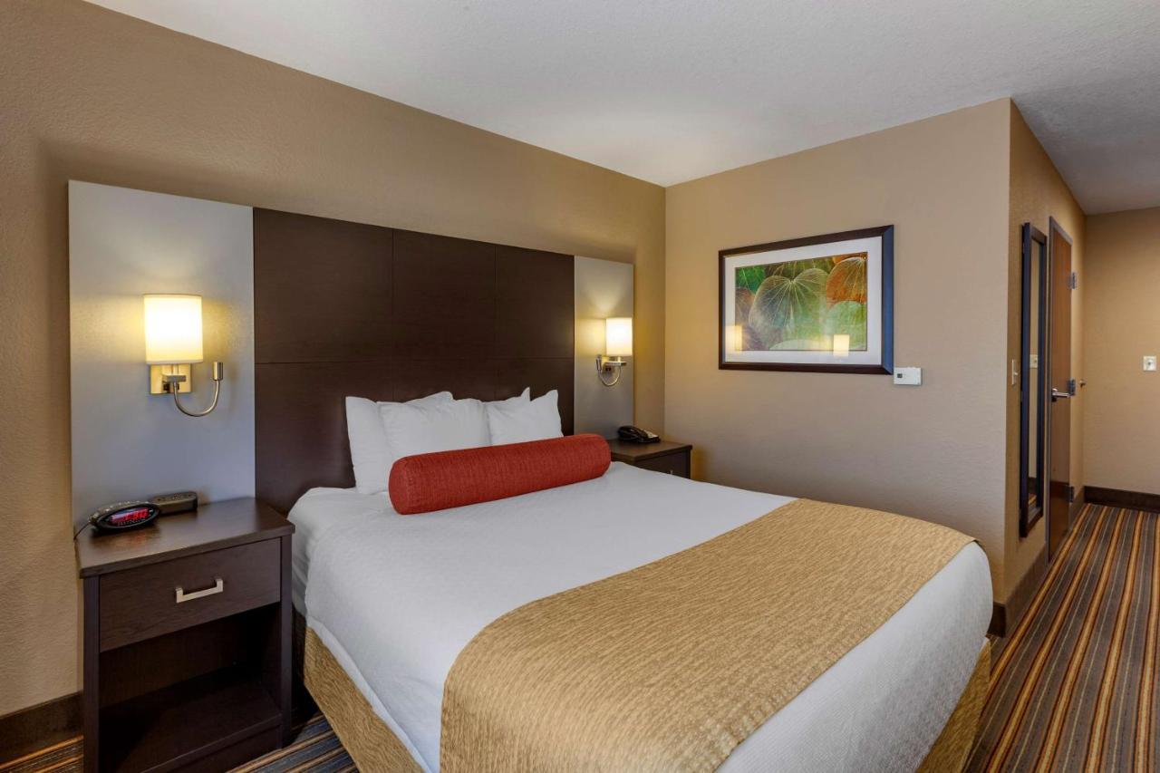 Best Western Plus Woodstock Inn & Suites Eksteriør bilde