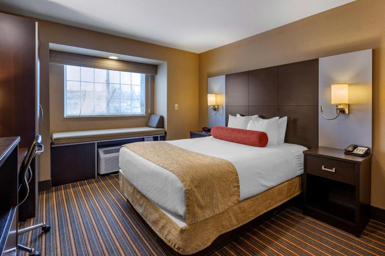 Best Western Plus Woodstock Inn & Suites Eksteriør bilde